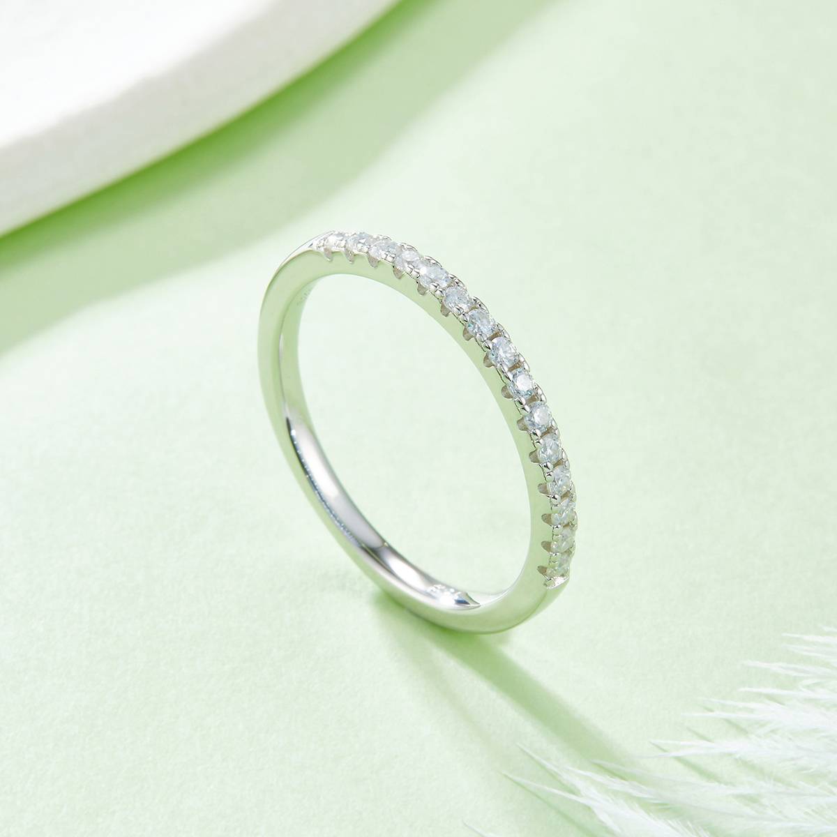 Straight lined ring guard S925 silver plated platinum Moissanite 33 points D-grade